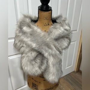 Babeyond Faux Fur Shoulder Collar Wrap